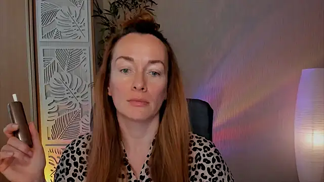 Snapshot of RebeccaMartinez chatting on 04.30.26 RebeccaMartinez online show from 04.30.26