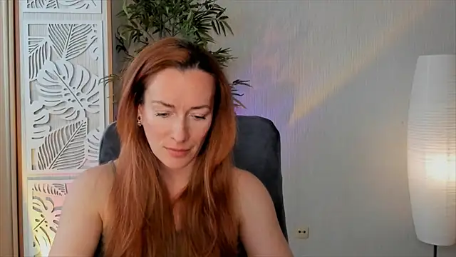 Snapshot of RebeccaMartinez chatting on 05.10.26 RebeccaMartinez online show from 05.10.26