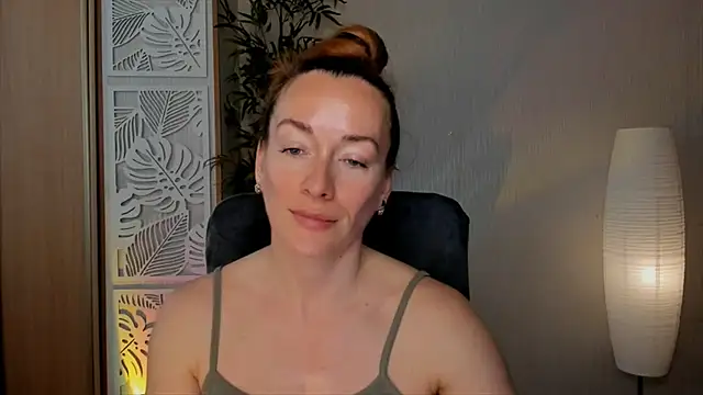 Snapshot of RebeccaMartinez chatting on 05.11.26 RebeccaMartinez online show from 05.11.26