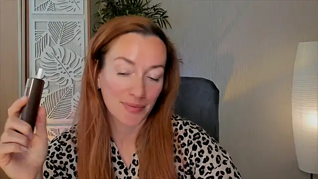 Snapshot of RebeccaMartinez chatting on 05.13.26 RebeccaMartinez online show from 05.13.26