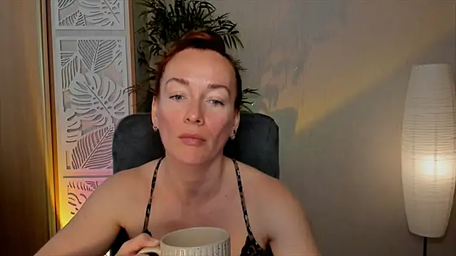 Snapshot of RebeccaMartinez chatting on 05.16.26 RebeccaMartinez online show from 05.16.26