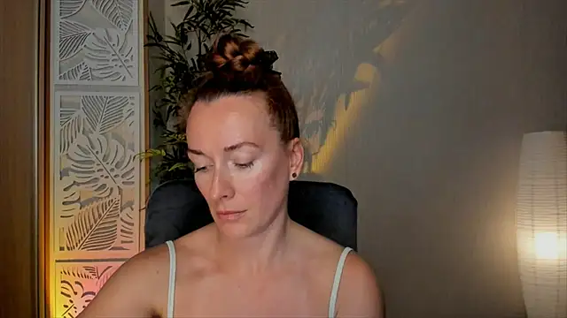 Snapshot of RebeccaMartinez chatting on 06.13.26 RebeccaMartinez online show from 06.13.26