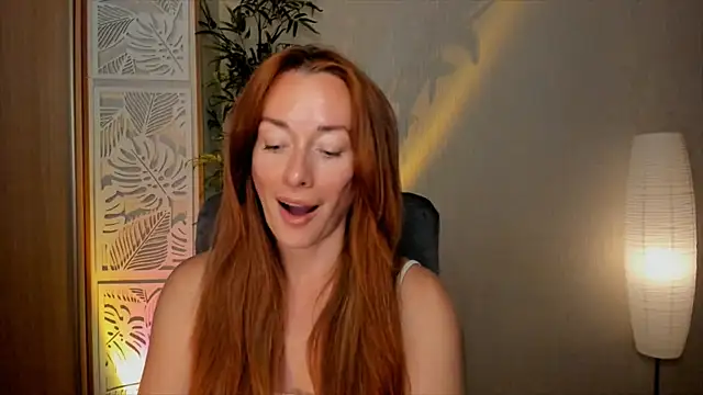 Snapshot of RebeccaMartinez chatting on 06.15.26 RebeccaMartinez online show from 06.15.26