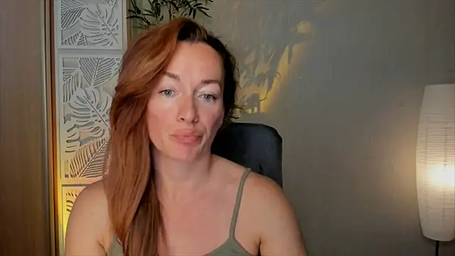 Snapshot of RebeccaMartinez chatting on 06.19.26 RebeccaMartinez online show from 06.19.26