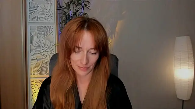 Snapshot of RebeccaMartinez chatting on 06.28.26 RebeccaMartinez online show from 06.28.26