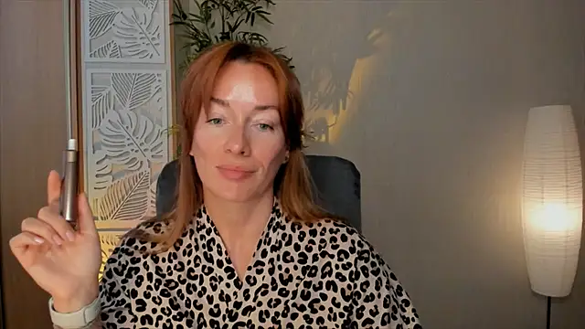 Snapshot of RebeccaMartinez chatting on 06.29.26 RebeccaMartinez online show from 06.29.26