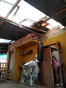 katha steele  online show from 01.07.25