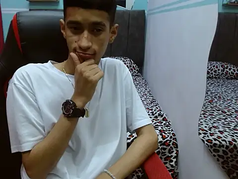 Angelstripboy online show from 02.17.25