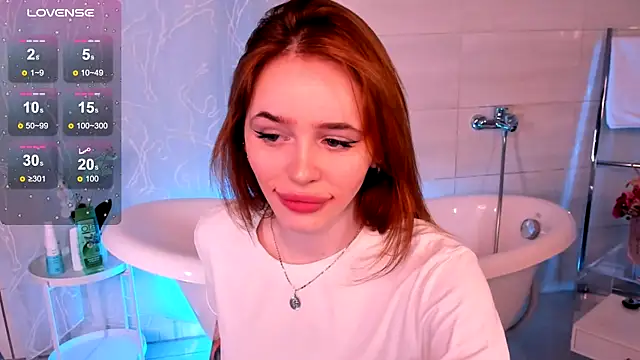 Snapshot of Phoenix_Margo chatting on 02.04.25 Phoenix Margo online show from 02.04.25