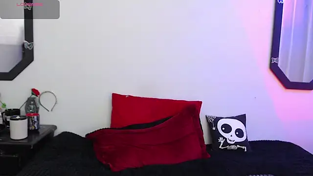 Amy Aloqua online show from 10.04.25