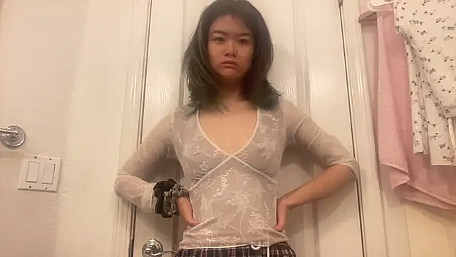 Snapshot of forbiddenfruitcake chatting on 03.14.25 forbiddenfruitcake online show from 03.14.25