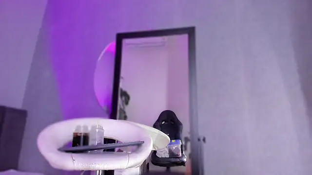 Snapshot of babepolly chatting on 02.14.25 babepolly online show from 02.14.25