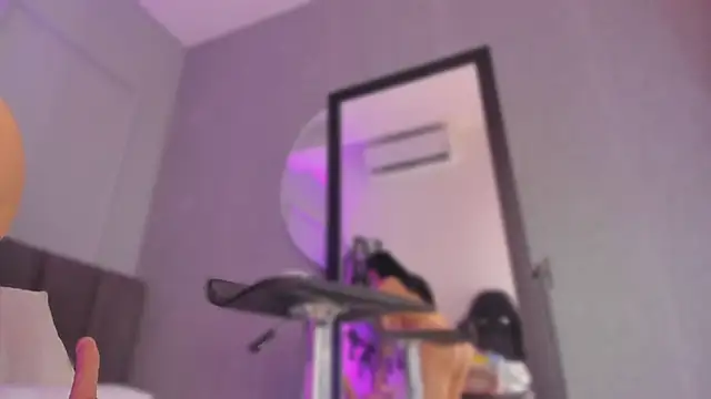 Snapshot of babepolly chatting on 10.23.25 babepolly online show from 10.23.25