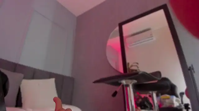 Snapshot of babepolly chatting on 11.24.25 babepolly online show from 11.24.25