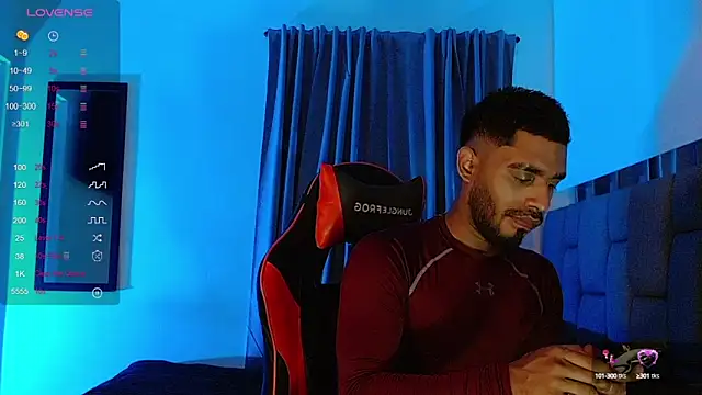 Snapshot of Christian_thor chatting on 01.08.25 Christian thor online show from 01.08.25