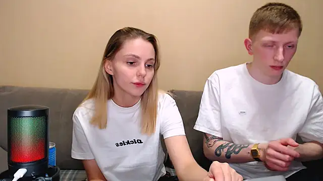 juliaanddima online show from 03.14.26