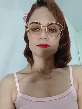 Snapshot of Meganlola chatting on 05.28.26 Meganlola online show from 05.28.26