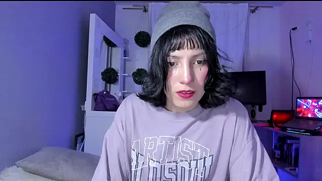 Snapshot of Room312_ chatting on 12.24.24 Room312 online show from 12.24.24