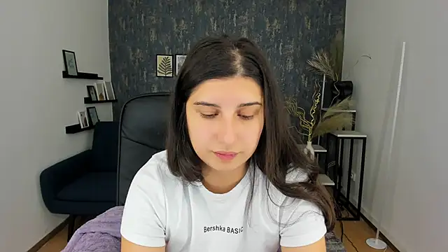 Snapshot of Linda_EX chatting on 12.02.24 Linda EX online show from 12.02.24