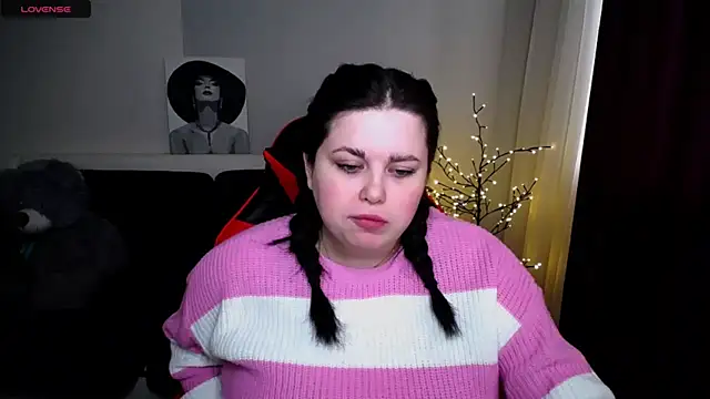 Emily Mo online show from 02.23.25