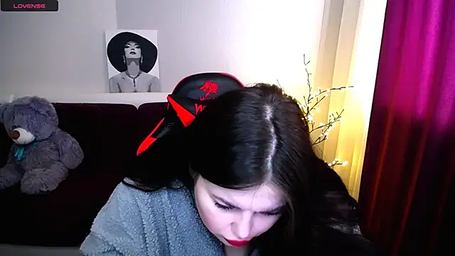 Emily Mo online show from 02.26.25