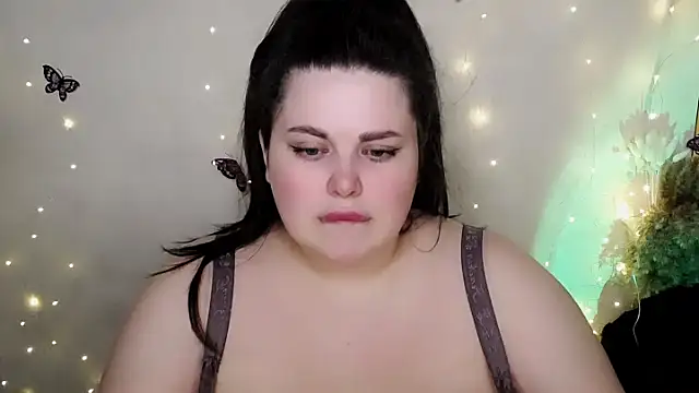 Emily Mo online show from 02.12.26