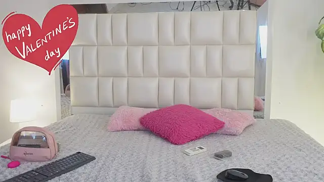 Anais aradia online show from 02.14.25