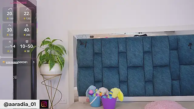 Anais aradia online show from 04.03.26