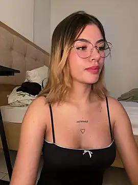 Your Honeey online show from 02.04.25