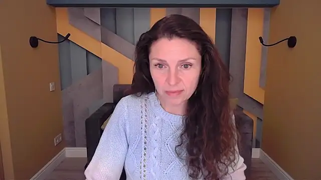 Snapshot of EllaLong chatting on 04.29.26 EllaLong online show from 04.29.26