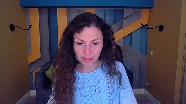 Snapshot of EllaLong chatting on 05.13.26 EllaLong online show from 05.13.26