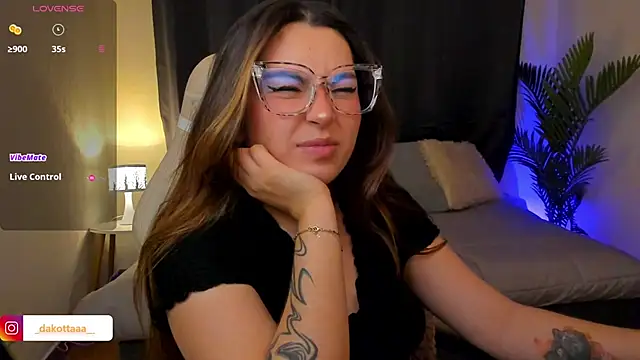 dakottaa  online show from 12.03.25