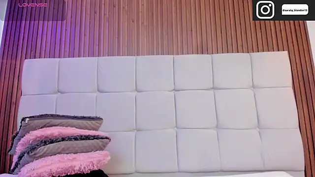 Snapshot of Saravy_Blandon chatting on 11.13.25 Saravy Blandon online show from 11.13.25