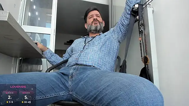 Maxi TheBigDaddy online show from 04.14.26