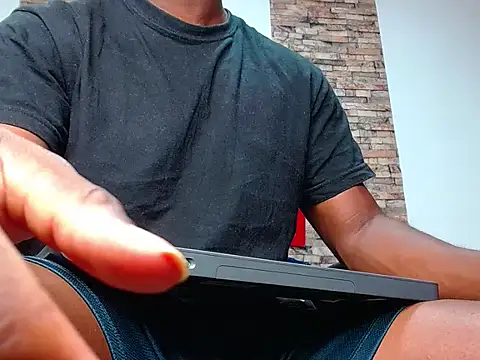 Snapshot of ammy_Ger1 chatting on 10.18.25 ammy Ger1 online show from 10.18.25