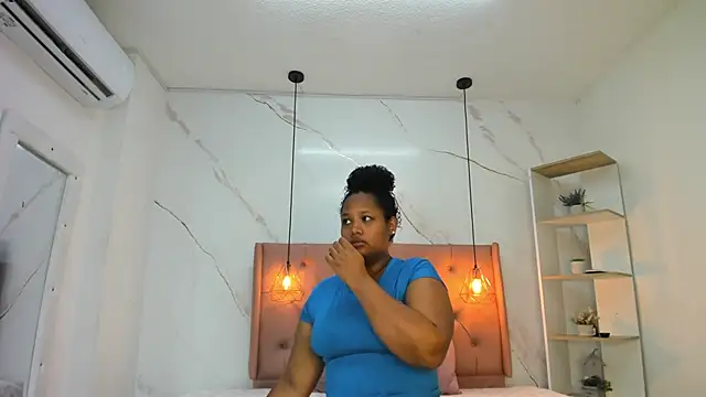 Snapshot of Belle_Brunette chatting on 09.12.25 Belle Brunette online show from 09.12.25