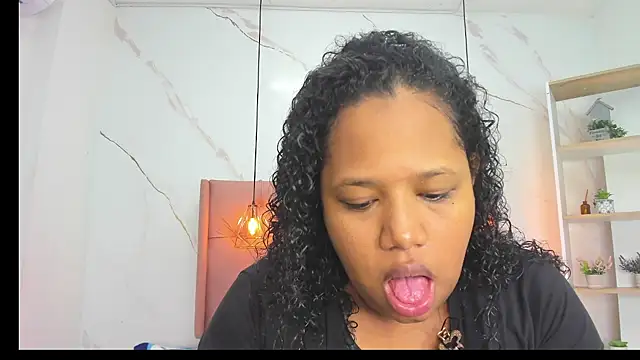 Snapshot of Belle_Brunette chatting on 04.14.26 Belle Brunette online show from 04.14.26