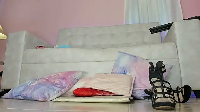 tinysara online show from 01.18.25