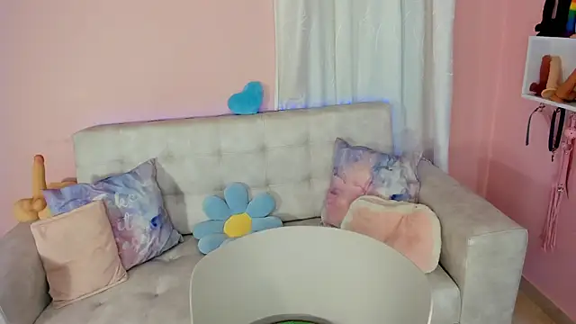 tinysara online show from 02.28.25