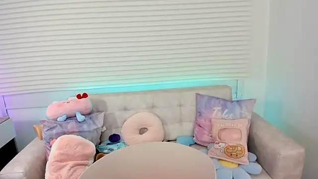 tinysara online show from 09.11.25