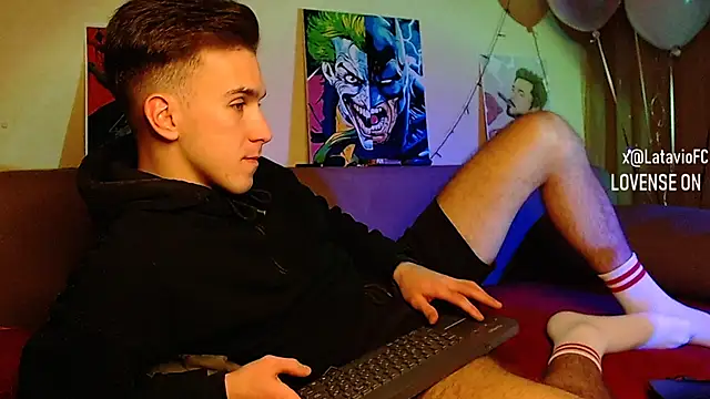 Midnighter  online show from 12.07.24