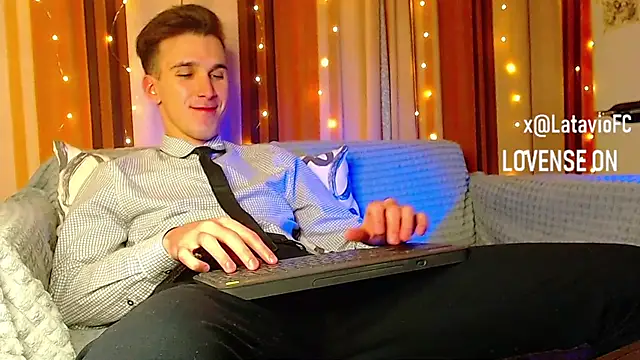 Midnighter  online show from 12.23.25