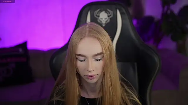 Amelia Blaze online show from 09.18.25