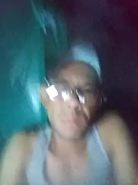 Snapshot of Unnaturalpresent chatting on 03.23.26 Unnaturalpresent online show from 03.23.26