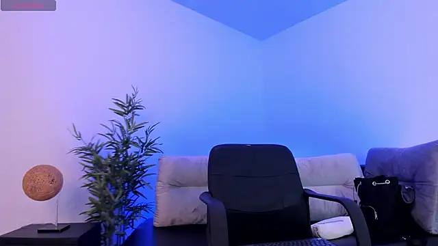 charlottewhitte online show from 03.15.25