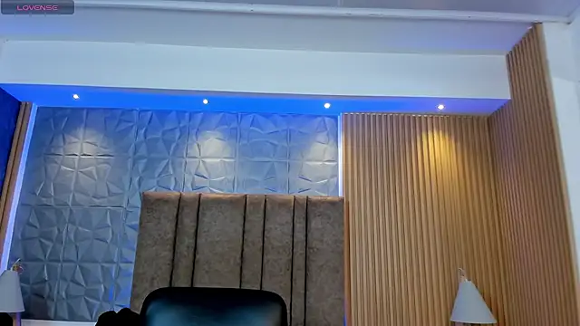 charlottewhitte online show from 09.28.25