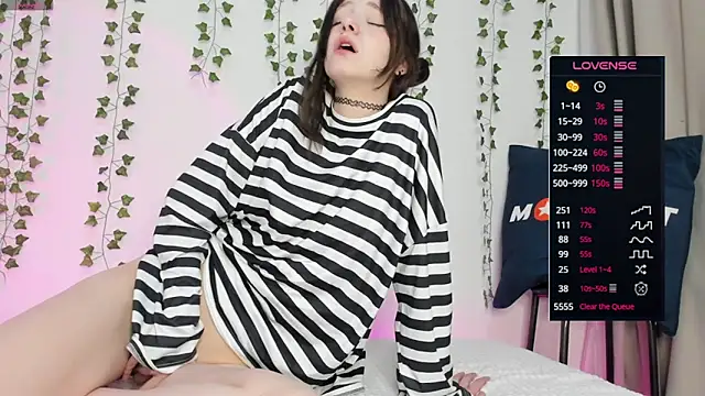 Snapshot of xxxnba chatting on 12.29.24 xxxnba online show from 12.29.24