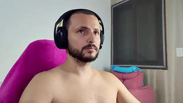 Snapshot of iurytx chatting on 02.01.26 iurytx online show from 02.01.26