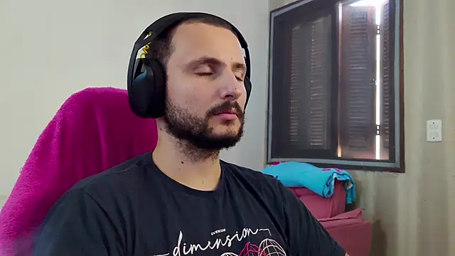 Snapshot of iurytx chatting on 02.05.26 iurytx online show from 02.05.26