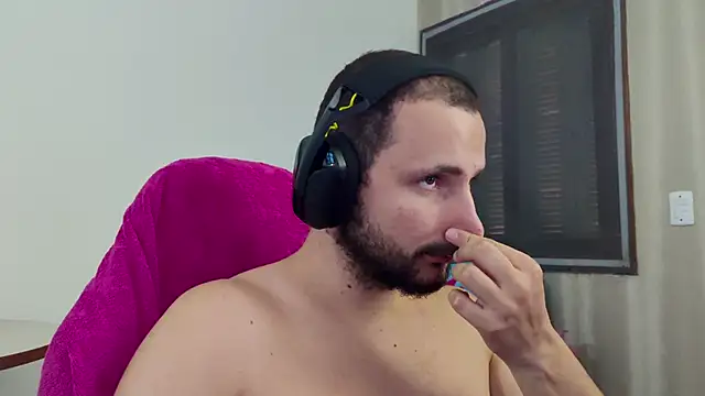 Snapshot of iurytx chatting on 02.10.26 iurytx online show from 02.10.26